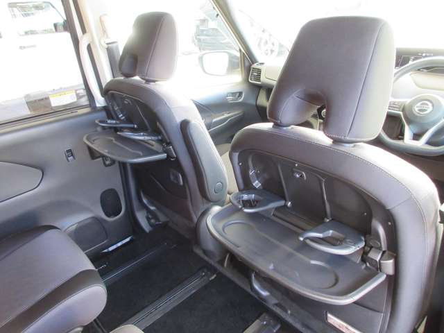 日産 セレナ １．２ Ｅ－ＰＯＷＥＲ ハイウェイスター Ｖ R1年 (関東) 99
