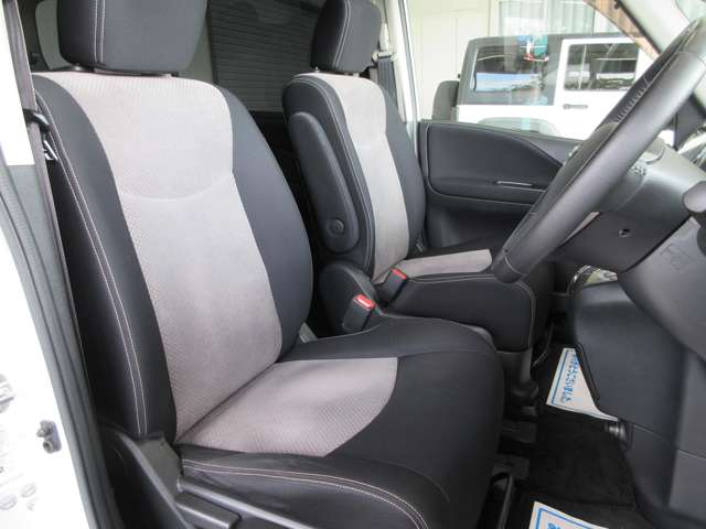 日産 セレナ ２．０ ライダー H23年 (関東) 99