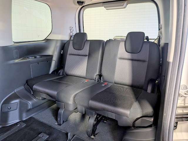 日産 セレナ ２．０ ハイウェイスター H29年 () 99