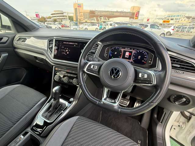 フォルクスワーゲン Ｔ－ＲＯＣ ＴＤＩ Ｒライン ディーゼルターボ R3年 () 99