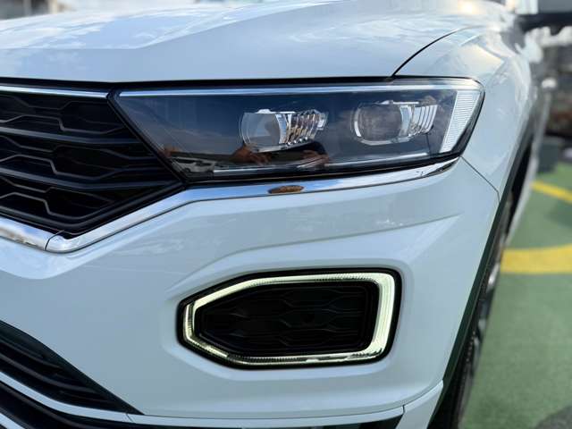 フォルクスワーゲン Ｔ－ＲＯＣ ＴＤＩ Ｒライン ディーゼルターボ R3年 () 99