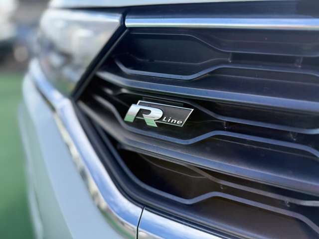 フォルクスワーゲン Ｔ－ＲＯＣ ＴＤＩ Ｒライン ディーゼルターボ R3年 () 99