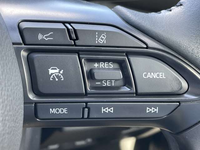 トヨタ ヤリス １．５ ハイブリッド Ｚ R4年 () 99