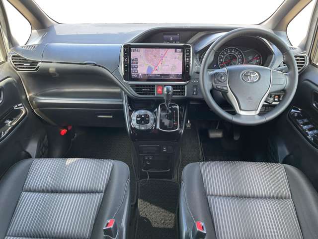 トヨタ ヴォクシー ２．０ ＺＳ H29年 (近畿) 99
