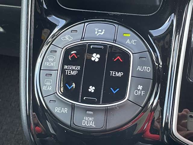 トヨタ ヴォクシー ２．０ ＺＳ H29年 (近畿) 99