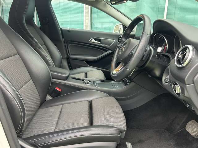 メルセデスベンツ ＣＬＡシューティングブレーク ＣＬＡ１８０　ＡＭＧ　スタイル H29年 () 99