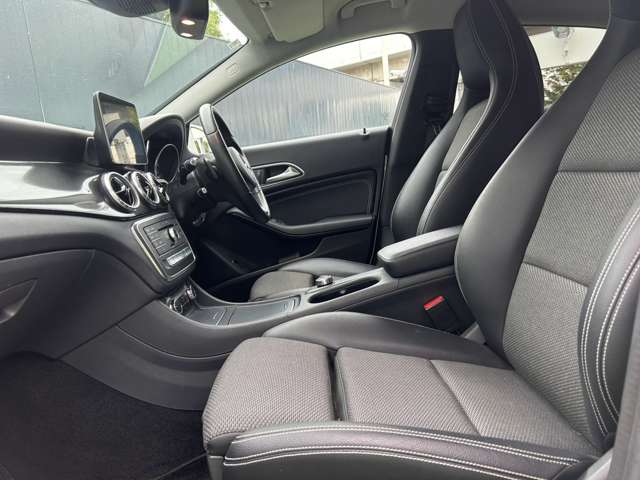 メルセデスベンツ ＣＬＡシューティングブレーク ＣＬＡ１８０　ＡＭＧ　スタイル H29年 () 99