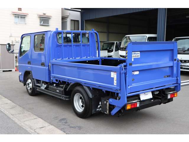 三菱フソウ キャンター ３．０ ダブルキャブ 全低床 ディーゼルターボ ４ＷＤ R6年 (近畿) 99