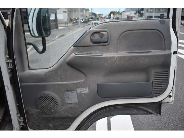 いすゞ エルフ ３．０ ダブルキャブ フラットロー ディーゼルターボ H26年 (近畿) 99