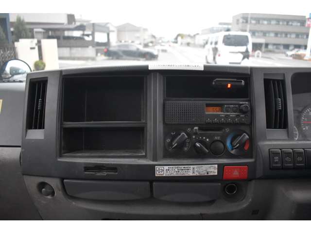 いすゞ エルフ ３．０ ダブルキャブ フラットロー ディーゼルターボ H26年 (近畿) 99