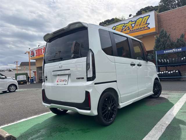 ホンダ Ｎ　ＢＯＸ カスタム ６６０ ターボ ブラック スタイル R8年 (近畿) 99