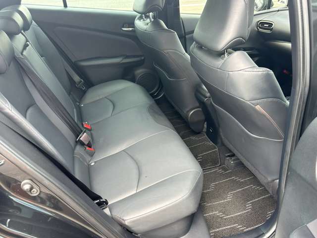 トヨタ プリウス １．８ Ｓ ツーリングセレクション ブラックエディション R3年 (中国) 99
