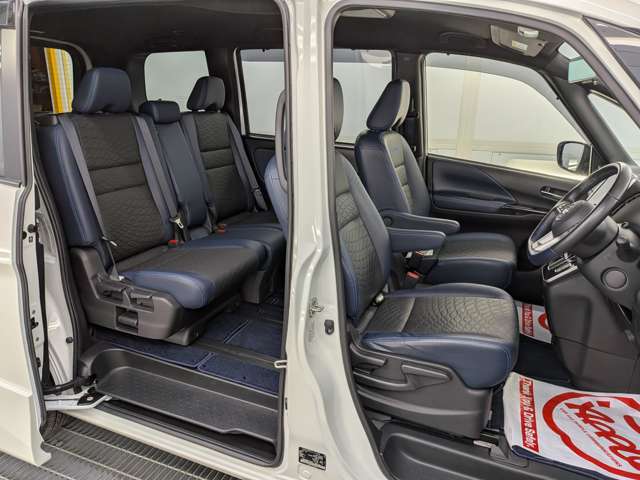 日産 セレナ ２．０ ＡＵＴＥＣＨ セーフティパッケージ ４ＷＤ R4年 () 99