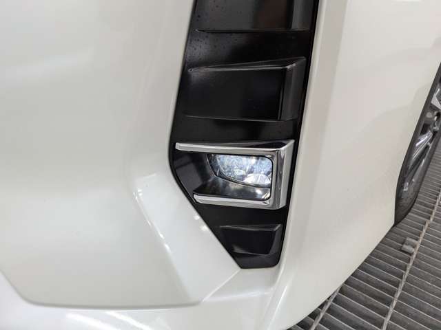 トヨタ ノア ２．０ ＳＩ ＷＸＢＩＩＩ ４ＷＤ R3年 () 99