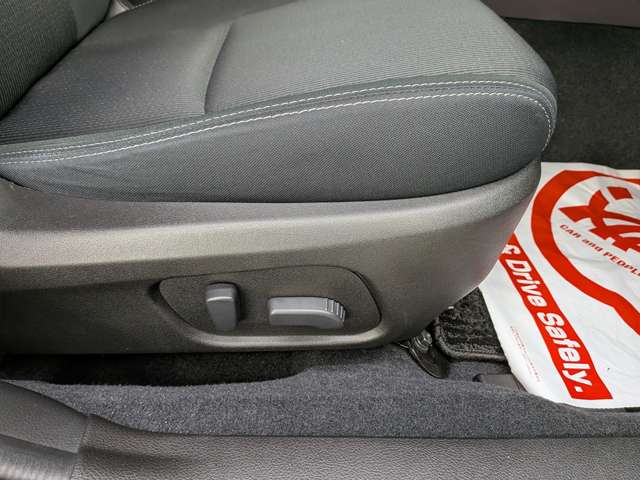 スバル インプレッサスポーツ ２．０ Ｉ アイサイト プラウド エディション ４ＷＤ H27年 (東北) 99
