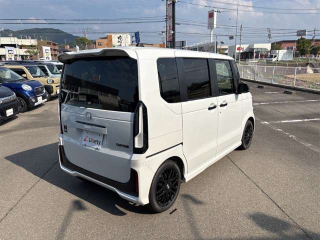 ホンダ Ｎ　ＢＯＸ カスタム ６６０ ターボ ブラック スタイル R8年 (四国) 99