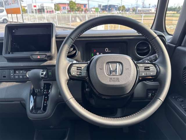 ホンダ Ｎ　ＢＯＸ カスタム ６６０ ターボ ブラック スタイル R8年 (四国) 99