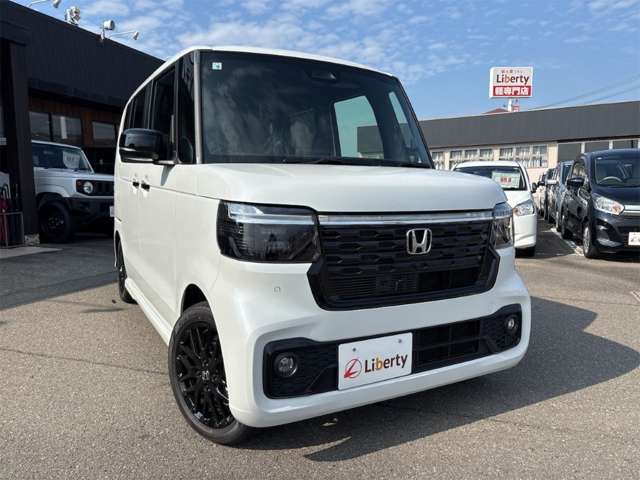 ホンダ Ｎ　ＢＯＸ カスタム ６６０ ターボ ブラック スタイル R8年 (四国) 99
