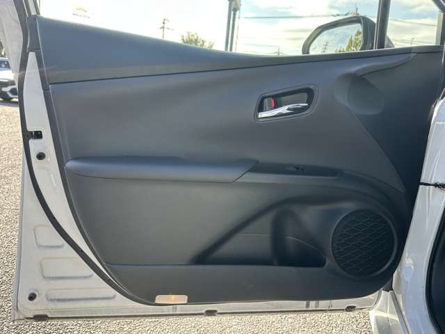 トヨタ プリウス １．８ Ｓ セーフティ プラスＩＩ R2年 (関東) 99