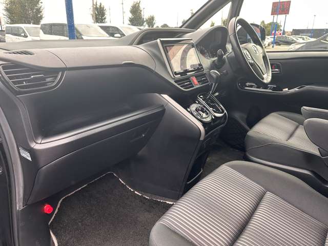 トヨタ ヴォクシー ２．０ ＺＳ 煌 H30年 (関東) 99