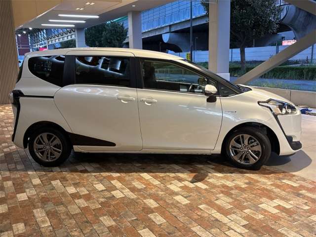 トヨタ シエンタ　ハイブリッド ハイブリッド １．５ Ｇ H29年 (近畿) 99