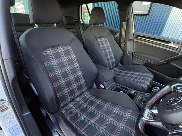フォルクスワーゲン ゴルフ ＧＴＩ H28年 (近畿) 99