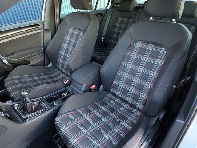 フォルクスワーゲン ゴルフ ＧＴＩ H28年 (近畿) 99
