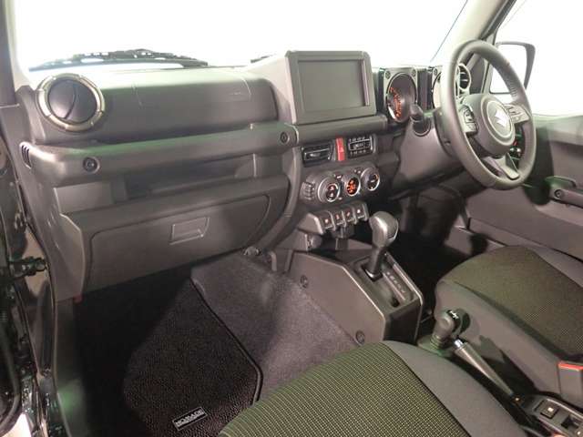スズキ ジムニー　ノマド １．５ ＦＣ ４ＷＤ R8年 () 99