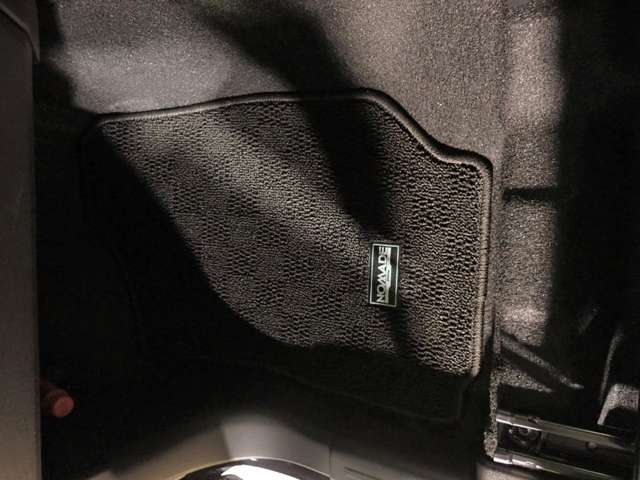 スズキ ジムニー　ノマド １．５ ＦＣ ４ＷＤ R8年 () 99
