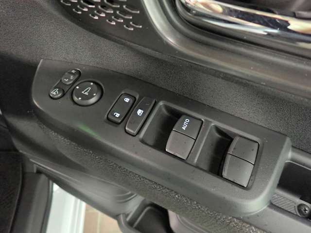 ホンダ Ｎ　ＢＯＸ カスタム ６６０ R7年 (近畿) 99