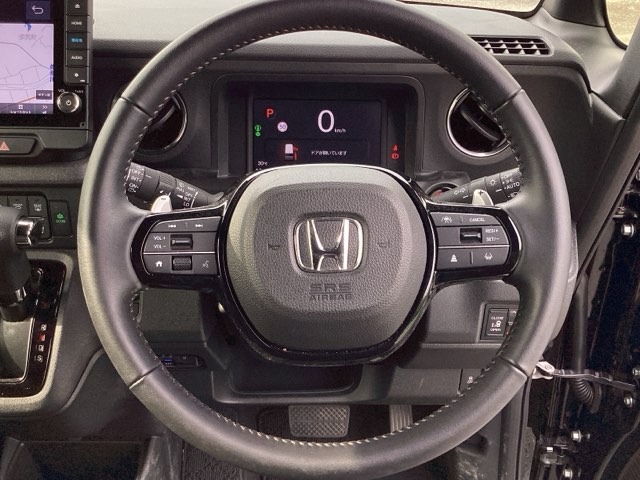 ホンダ Ｎ　ＢＯＸ カスタム ６６０ ターボ ブラック スタイル R8年 (近畿) 99