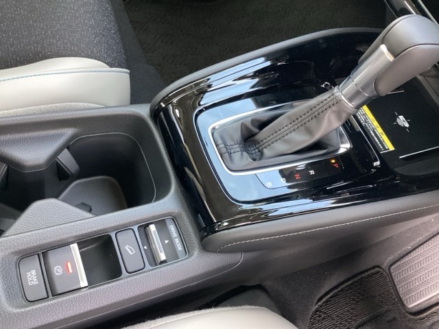 ホンダ ヴェゼル １．５ Ｅ：ＨＥＶ Ｚ プレイパッケージ R7年 (近畿) 99
