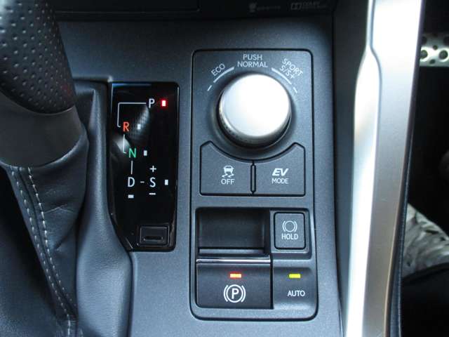 レクサス ＮＸ３００ｈ Ｆスポーツ H26年 (九州・沖縄) 99