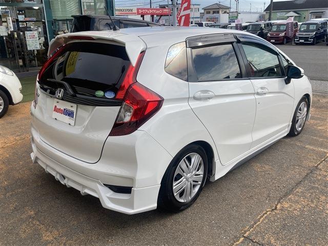 ホンダ フィット １．３ １３Ｇ Ｆ R1年 (東海) 99