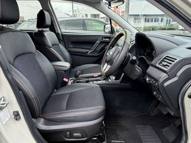 スバル フォレスター ２．０ エックスブレイク ４ＷＤ H28年 () 99