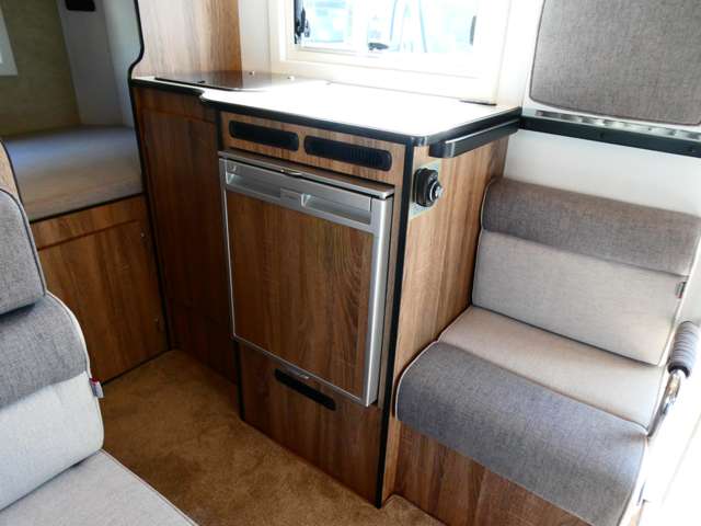 トヨタ ハイエースバン ファンルーチェ R5年 () 99