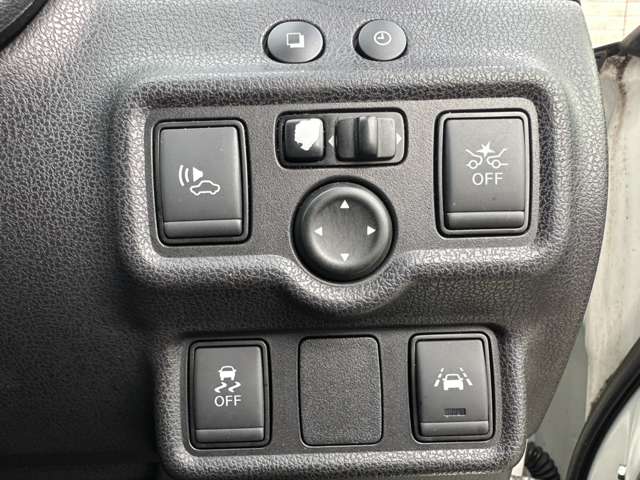 日産 ノート １．２ Ｅ－ＰＯＷＥＲ ＮＩＳＭＯ H30年 (関東) 99