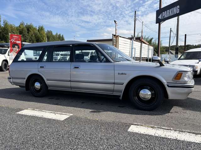 トヨタ クラウンワゴン ２．０ スーパーデラックス H1年 (関東) 99