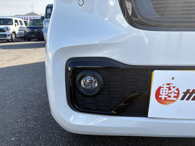 ホンダ Ｎ　ＢＯＸ カスタム ６６０ ブラック スタイル R8年 () 99