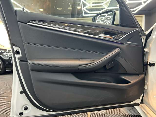 ＢＭＷ ５シリーズ ５２３Ｉ Ｍスポーツ R1年 (関東) 99