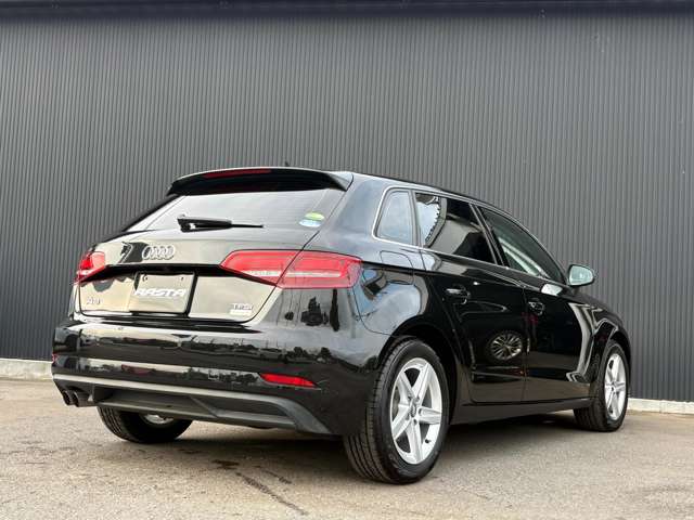 アウディ Ａ３　スポーツバック １．４　ＴＦＳＩ H29年 (関東) 99