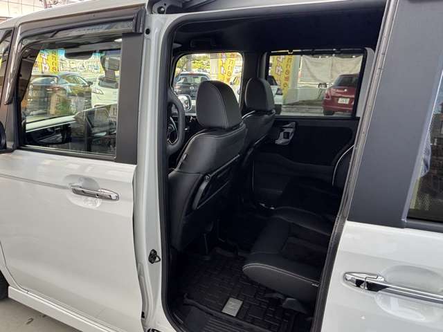 ホンダ Ｎ　ＢＯＸ カスタム ６６０ Ｌ ターボ R4年 (九州・沖縄) 99