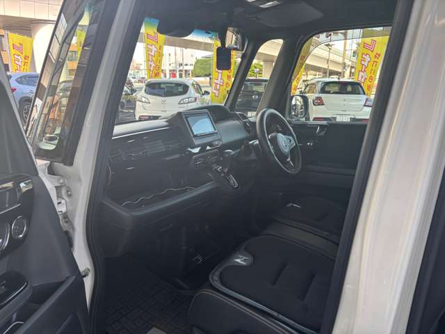 ホンダ Ｎ　ＢＯＸ カスタム ６６０ Ｌ ターボ R4年 (九州・沖縄) 99