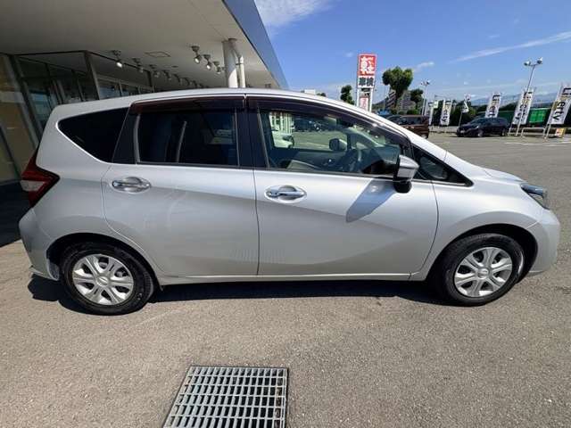 日産 ノート １．２ Ｘ H29年 (九州・沖縄) 99