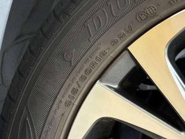 トヨタ ヤリスクロス　ハイブリッド １．５ ハイブリッド Ｚ Ｅ－ＦＯＵＲ ４ＷＤ R2年 () 99