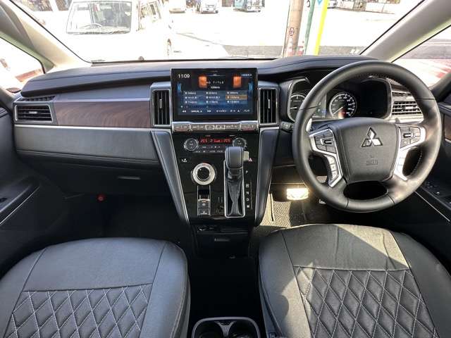 三菱 デリカ　Ｄ：５ ２．２ Ｐ ディーゼルターボ ４ＷＤ R7年 () 99