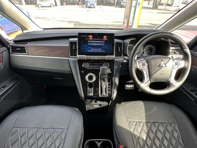 三菱 デリカ　Ｄ：５ ２．２ Ｐ ディーゼルターボ ４ＷＤ R7年 () 99