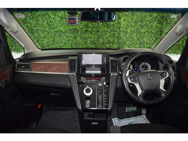 三菱 デリカ　Ｄ：５ ２．２ Ｇ パワーパッケージ ディーゼルターボ ４ＷＤ R1年 () 99