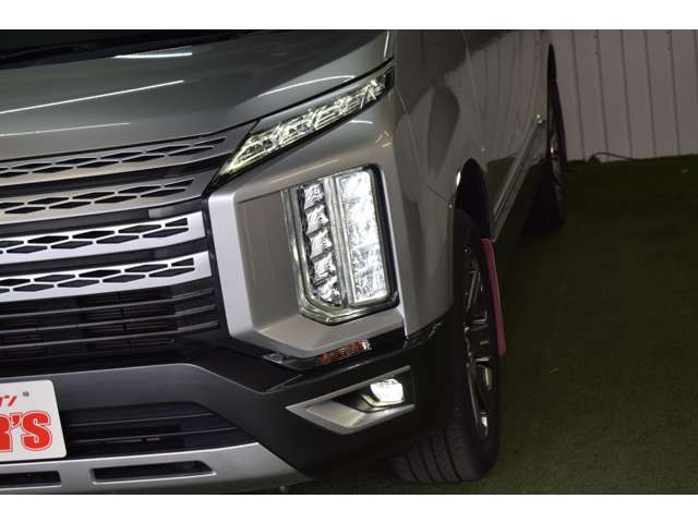 三菱 デリカ　Ｄ：５ ２．２ Ｇ パワーパッケージ ディーゼルターボ ４ＷＤ R1年 () 99