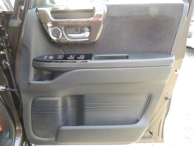 ホンダ Ｎ　ＢＯＸ カスタム ６６０ Ｇ ＥＸ ターボ ホンダセンシング ４ＷＤ H30年 (北海道) 99